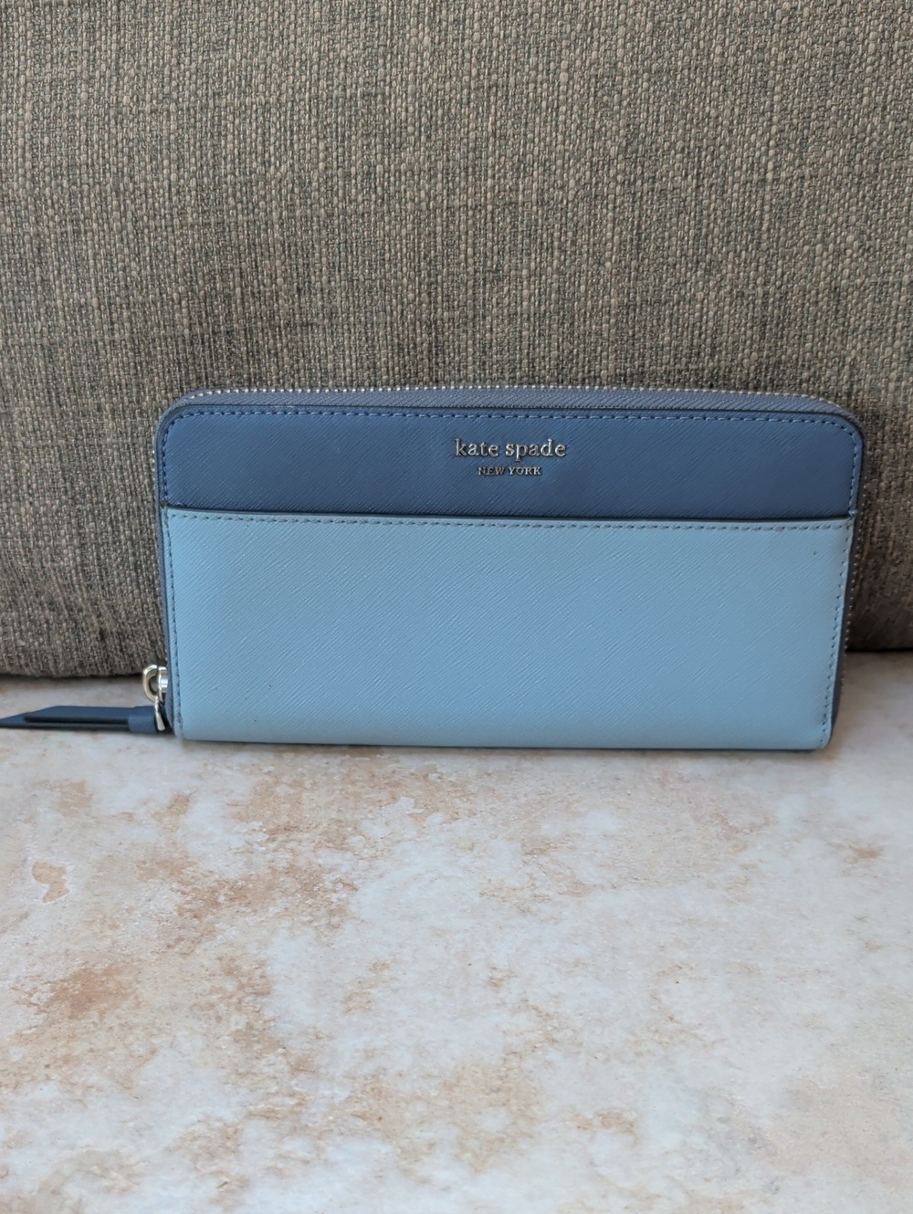 kate spade two-tone light and deep blue zip-around wallet